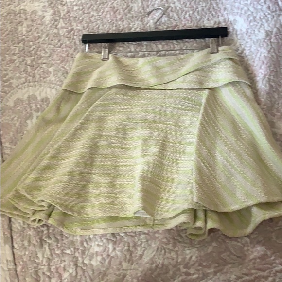 BCBGeneration Dresses & Skirts - BNWT BCBG generation skirt in lime comb color